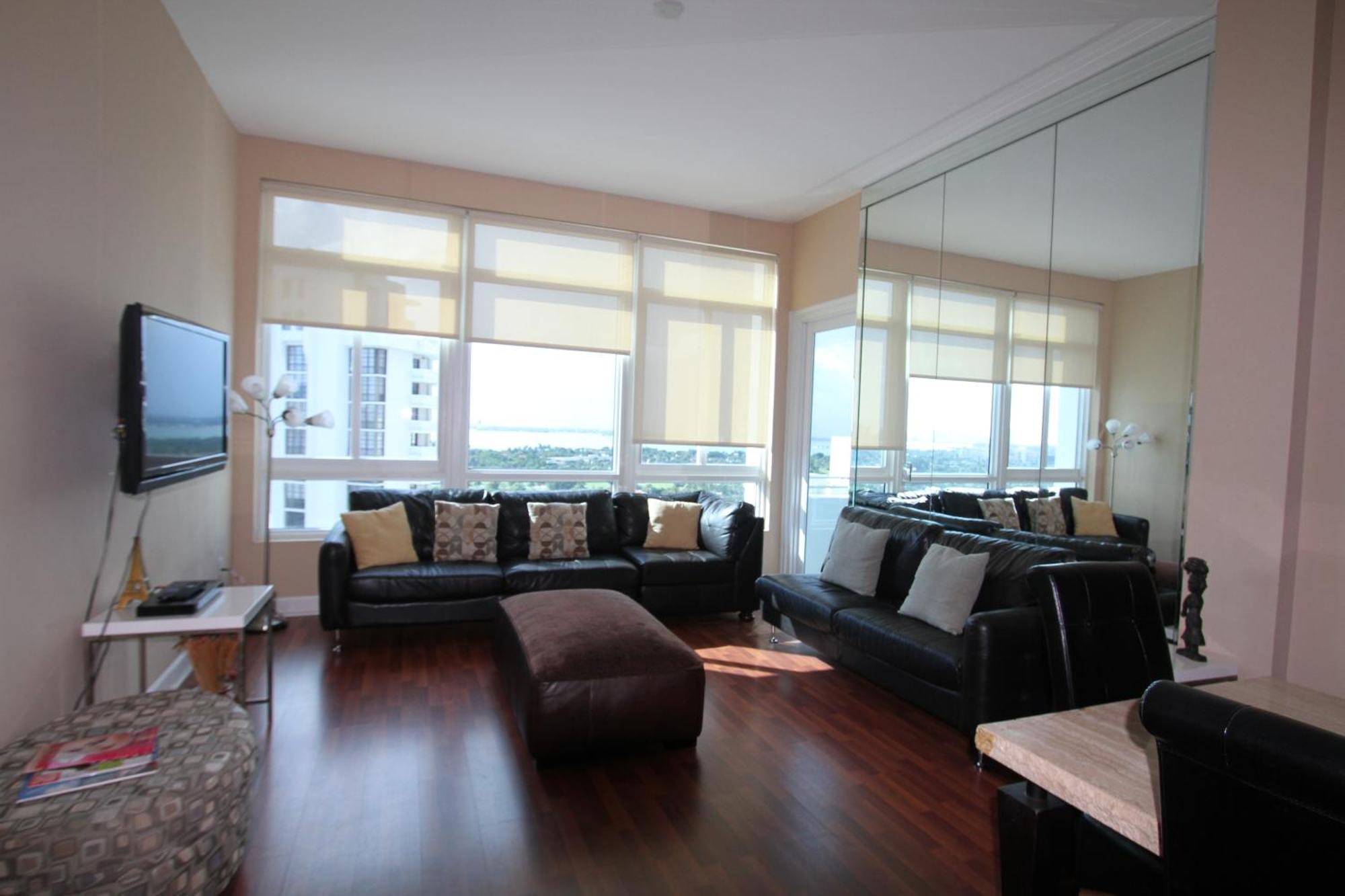 Castle Ph15 Spacious Penthouse With Balcony, Access, Pool, Tennis, Free Parking Holiday home
