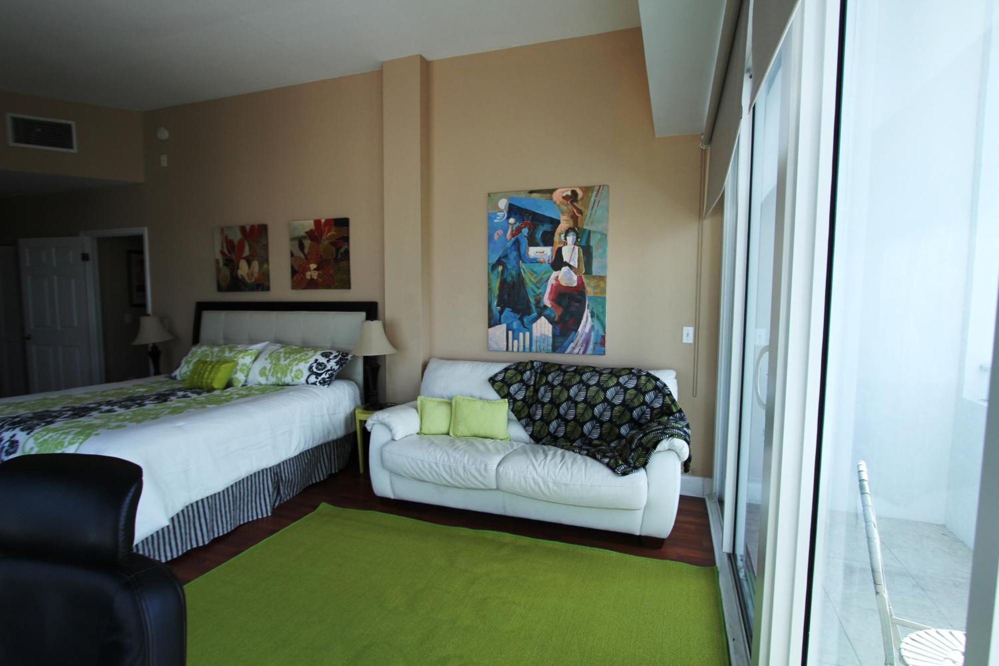 Castle Ph15 Spacious Penthouse With Balcony, Access, Pool, Tennis, Free Parking Holiday home *