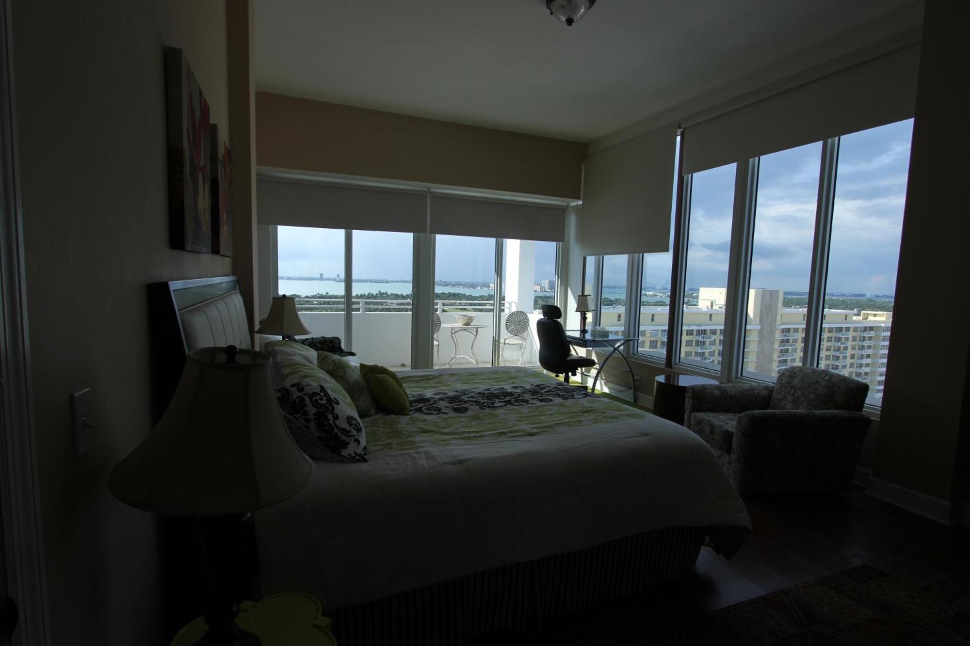 Castle Ph15 Spacious Penthouse With Balcony, Access, Pool, Tennis, Free Parking