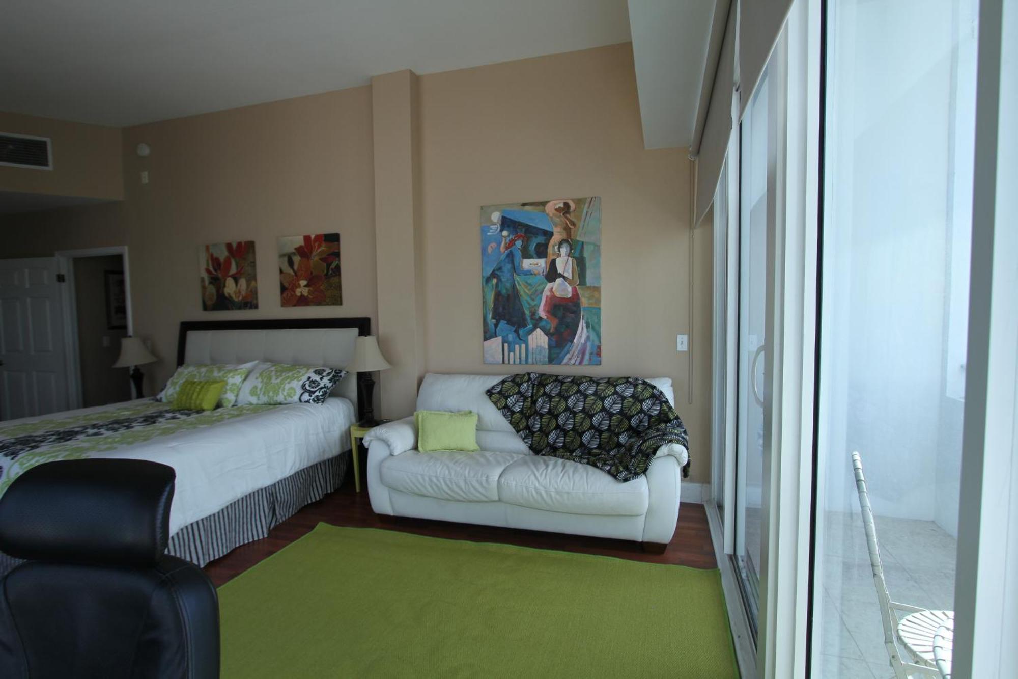 Castle Ph15 Spacious Penthouse With Balcony, Access, Pool, Tennis, Free Parking Holiday home *