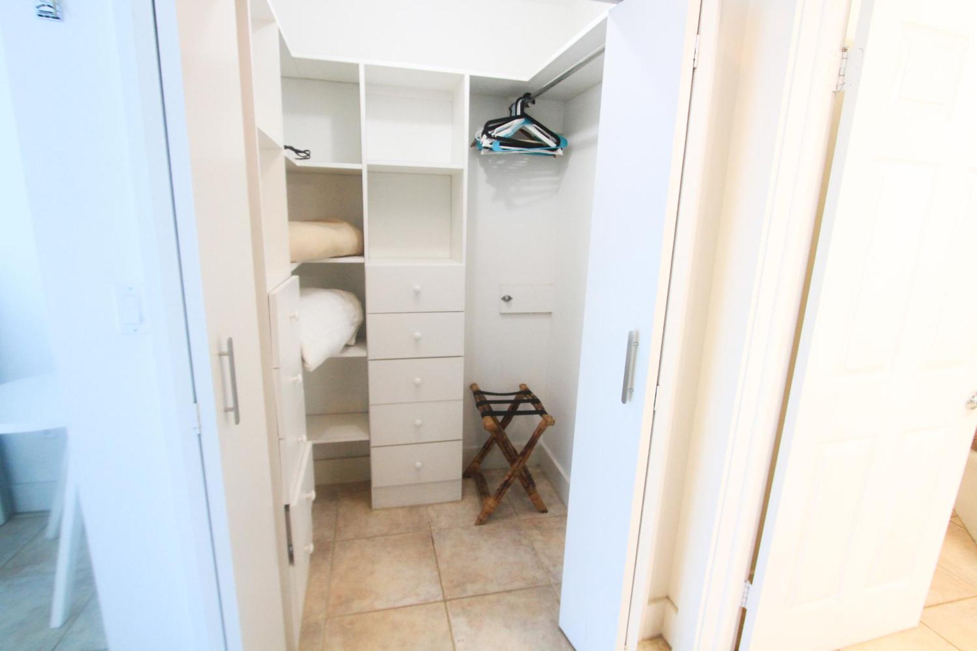 Holiday home Castle Pavillon 8 Beachfront - Private Access Loft With 2-story, Pool, Tennis, Free Parking Access Miami Beach