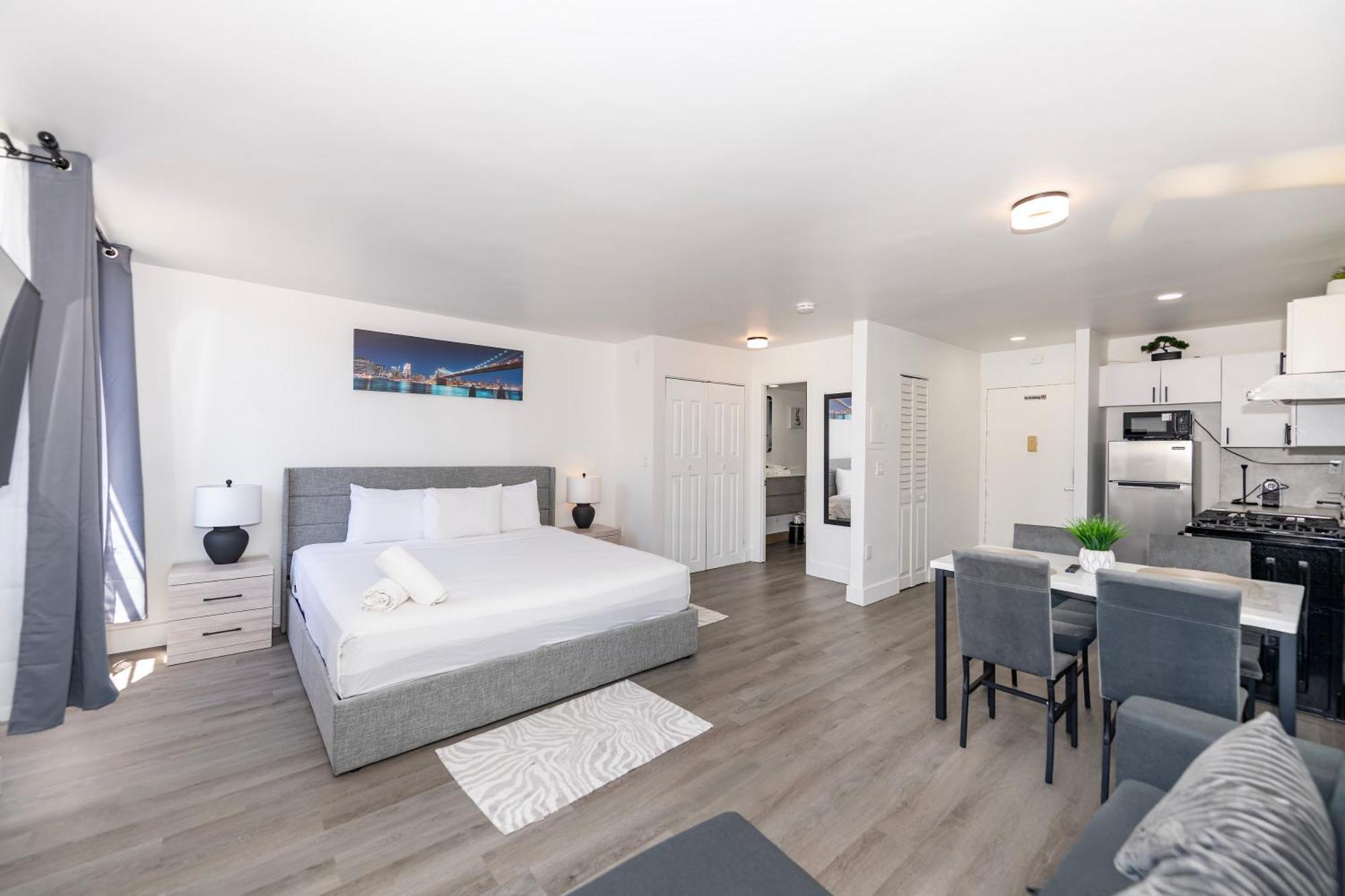 Washinghton Avenue Apartment
