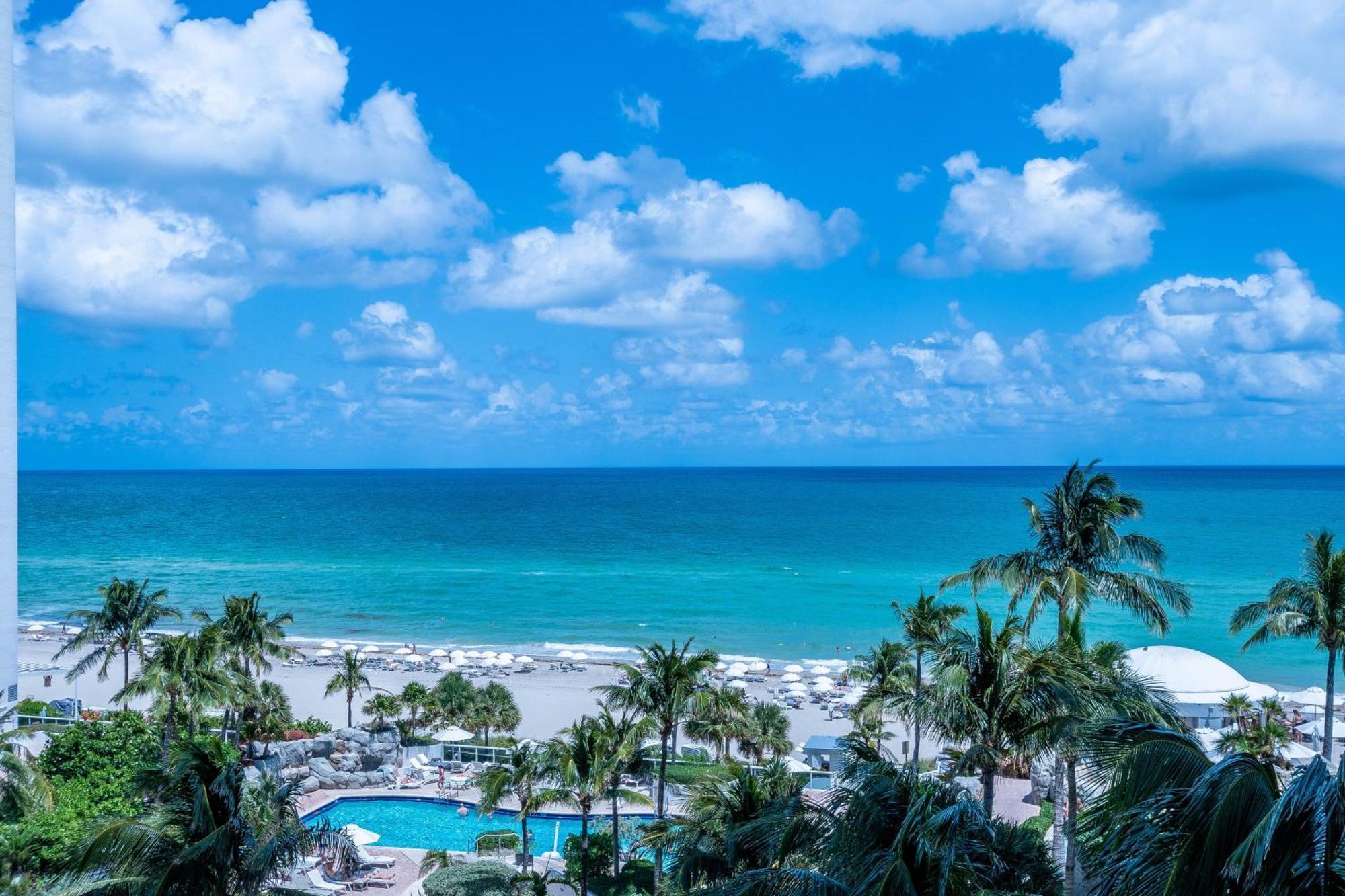 Luxury Trump International Ocean View 1100sf 1 Bd Apartment