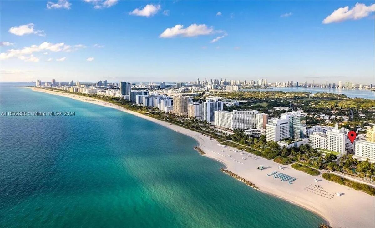 Contemporary Chic, Next To The - 1 Bedroom * Miami Beach