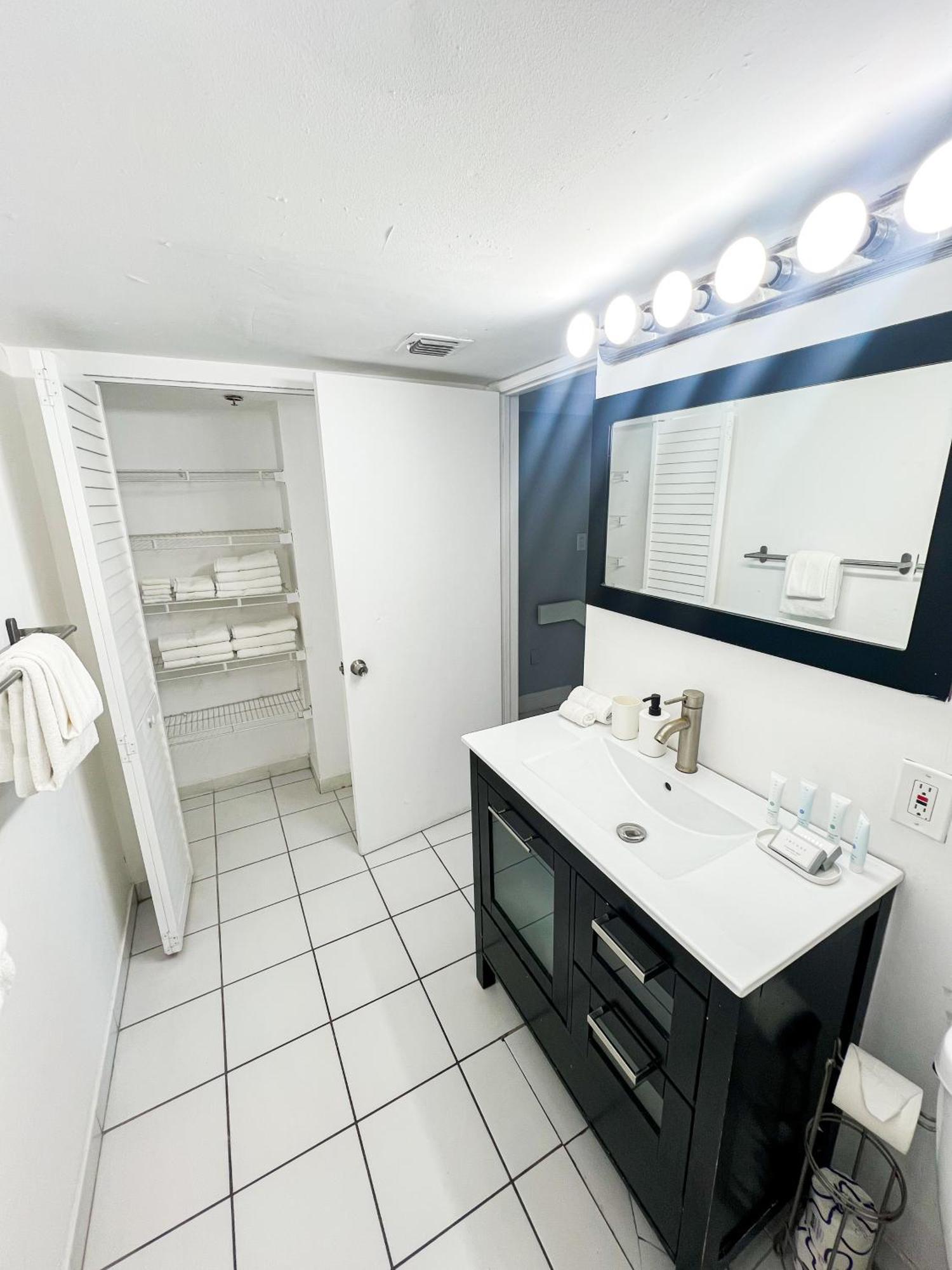 Apartment Shine Balcony Duplex 5 *