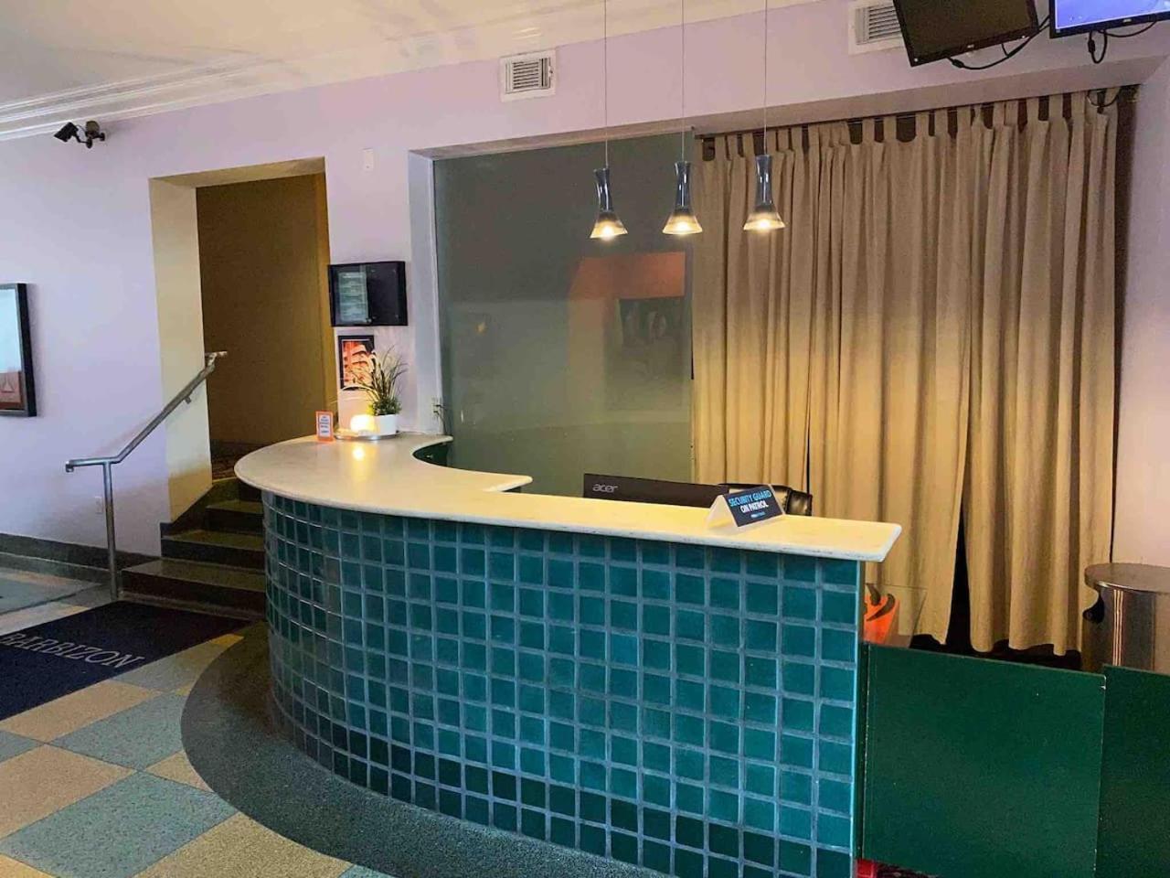 Right On The Ocean Dr Secured 206 Miami Beach