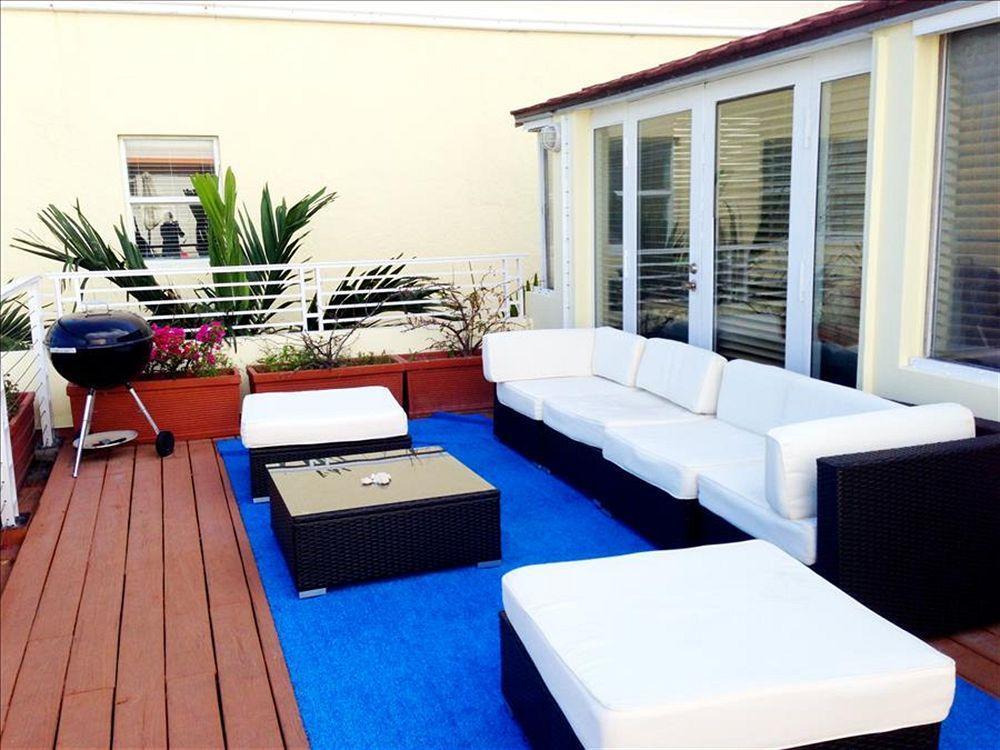 The At Cafe Milano By South Vacation Hotel