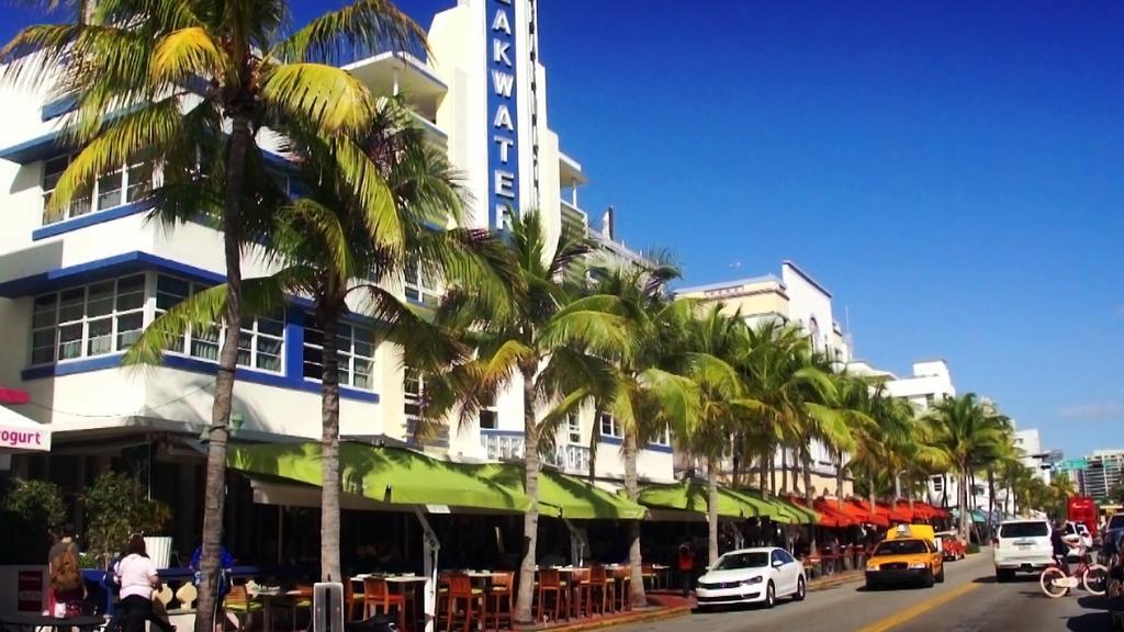 Ocean Drive Apartment *
