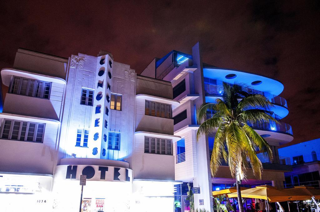 At Congress Ocean Drive Apartment