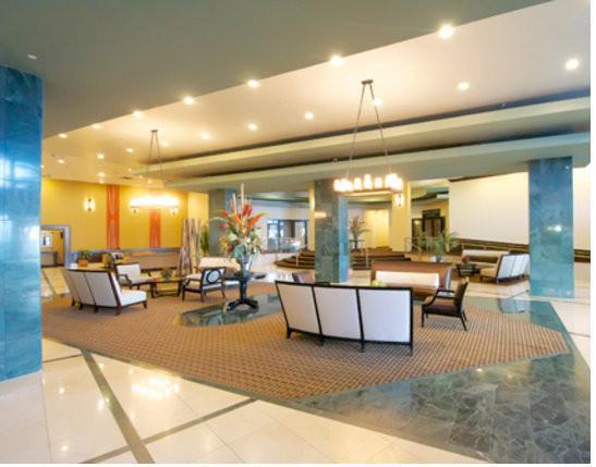 Miami Beachfront With Pool Wifi & Cheap Parking *