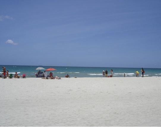 Miami Beachfront With Pool Wifi & Cheap Parking * Miami Beach