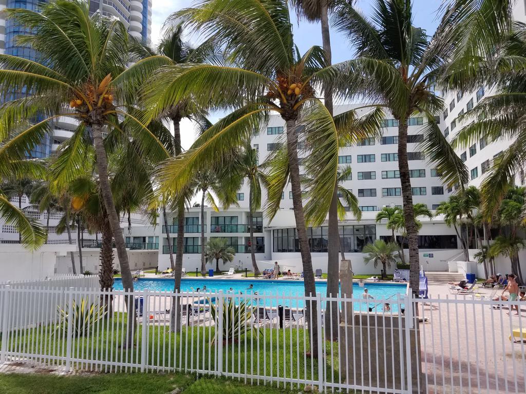 Apartment Oceanfront Studio Casablanca Miami Beach