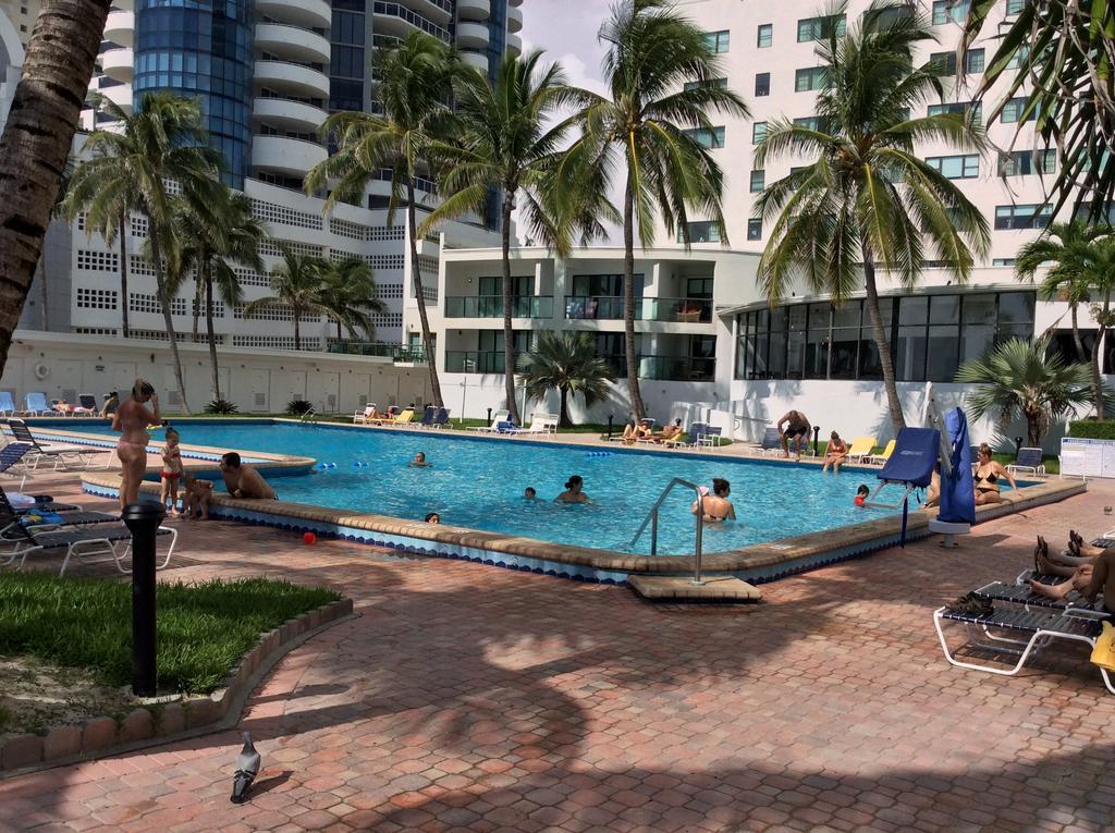Suncoast I - Balcony Front Beach Apartment *