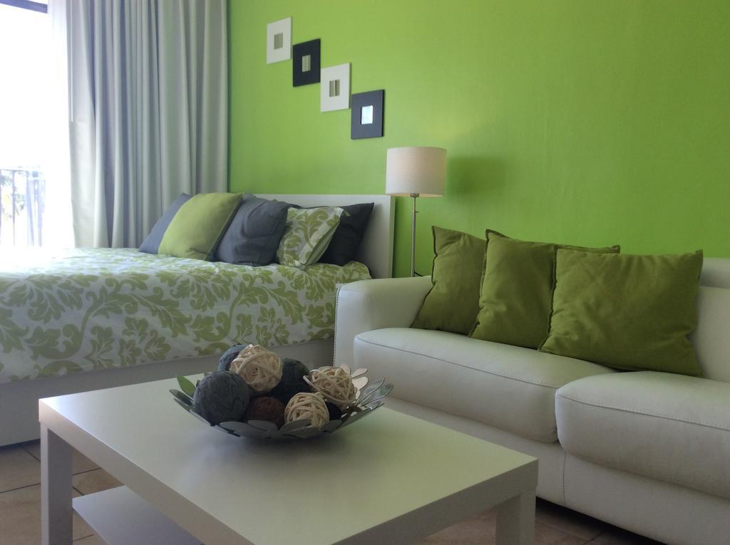 Suncoast I - Balcony Front Beach