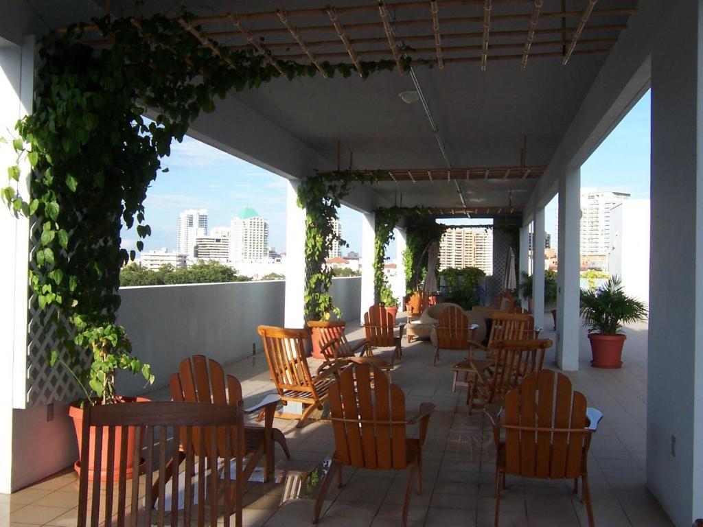 Hotel Croydon 4*