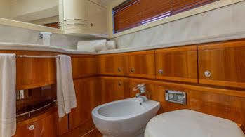 Miami Luxury Yacht Charters Hotel Miami Beach