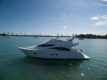 Miami Luxury Yacht Charters Hotel 4*