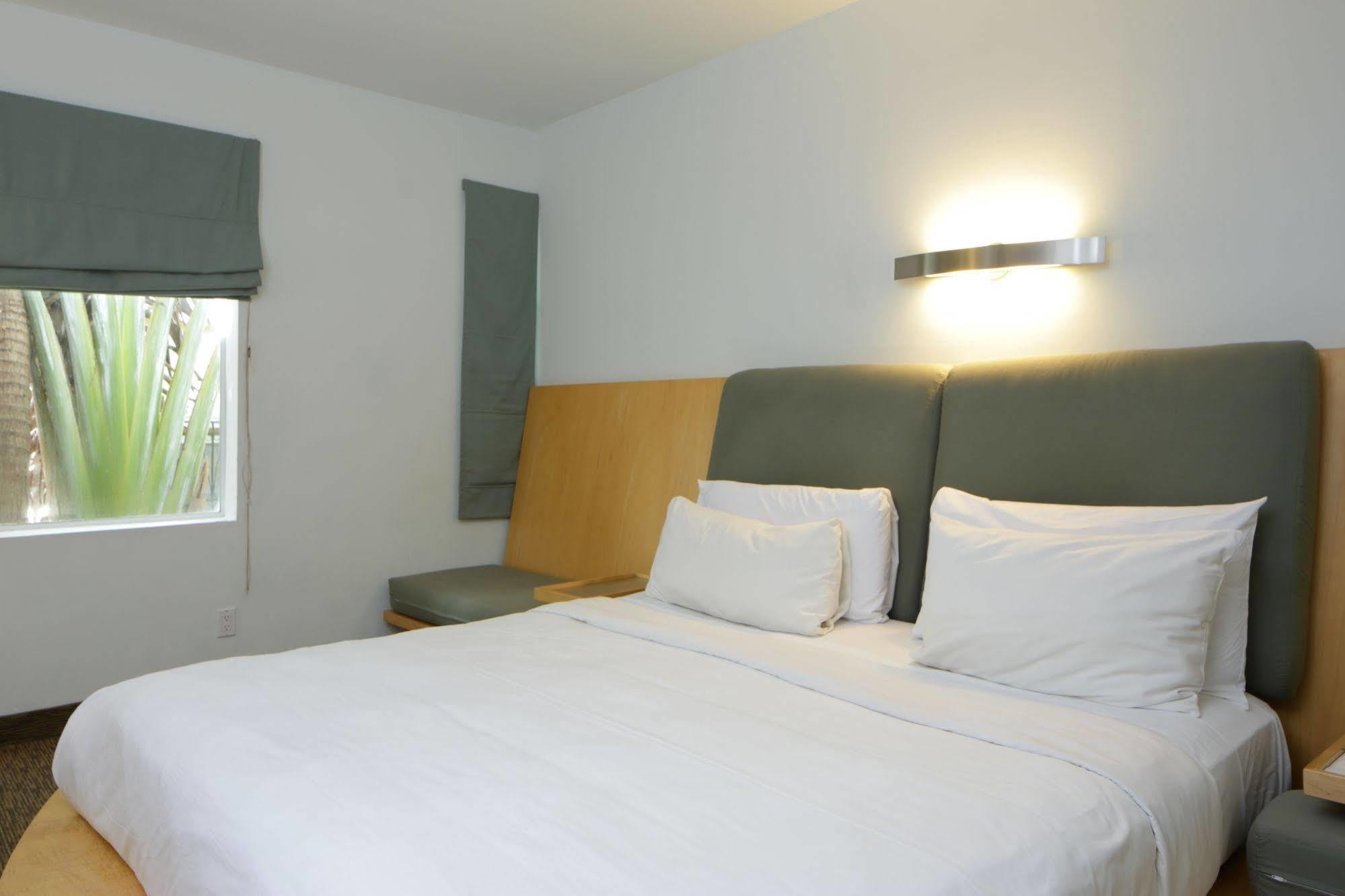 St Augustine Hotel Miami Beach