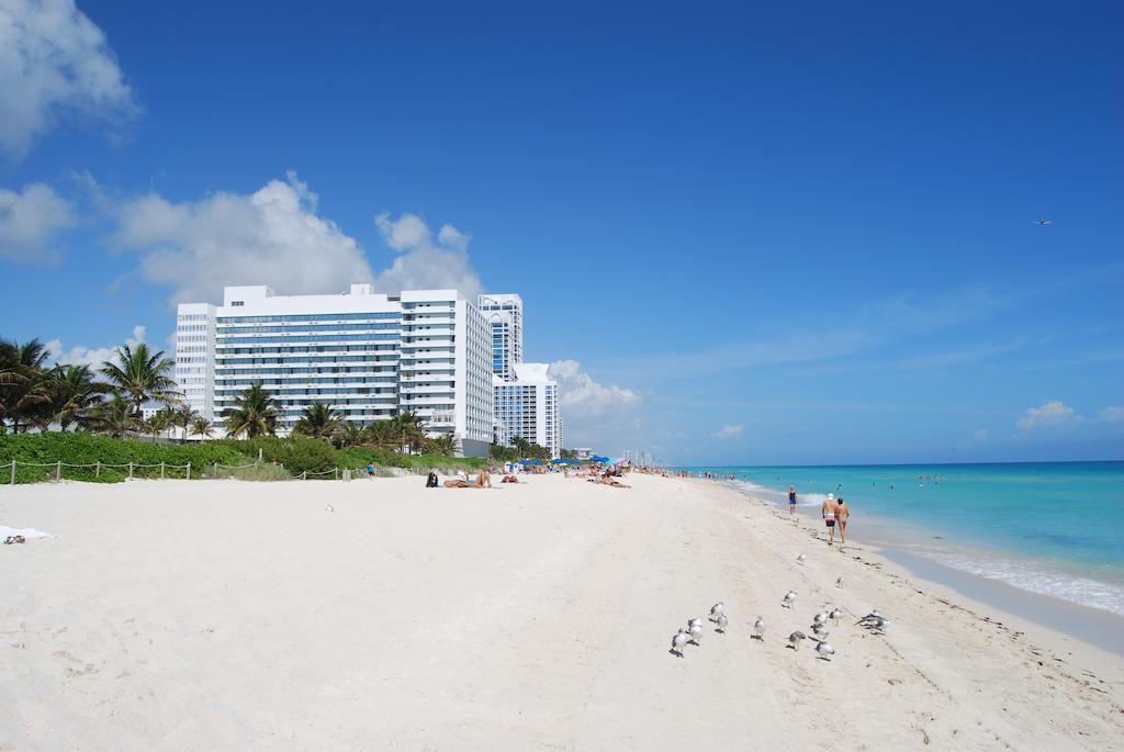 Miami Vacations Corporate - Monte Carlo Apartment *