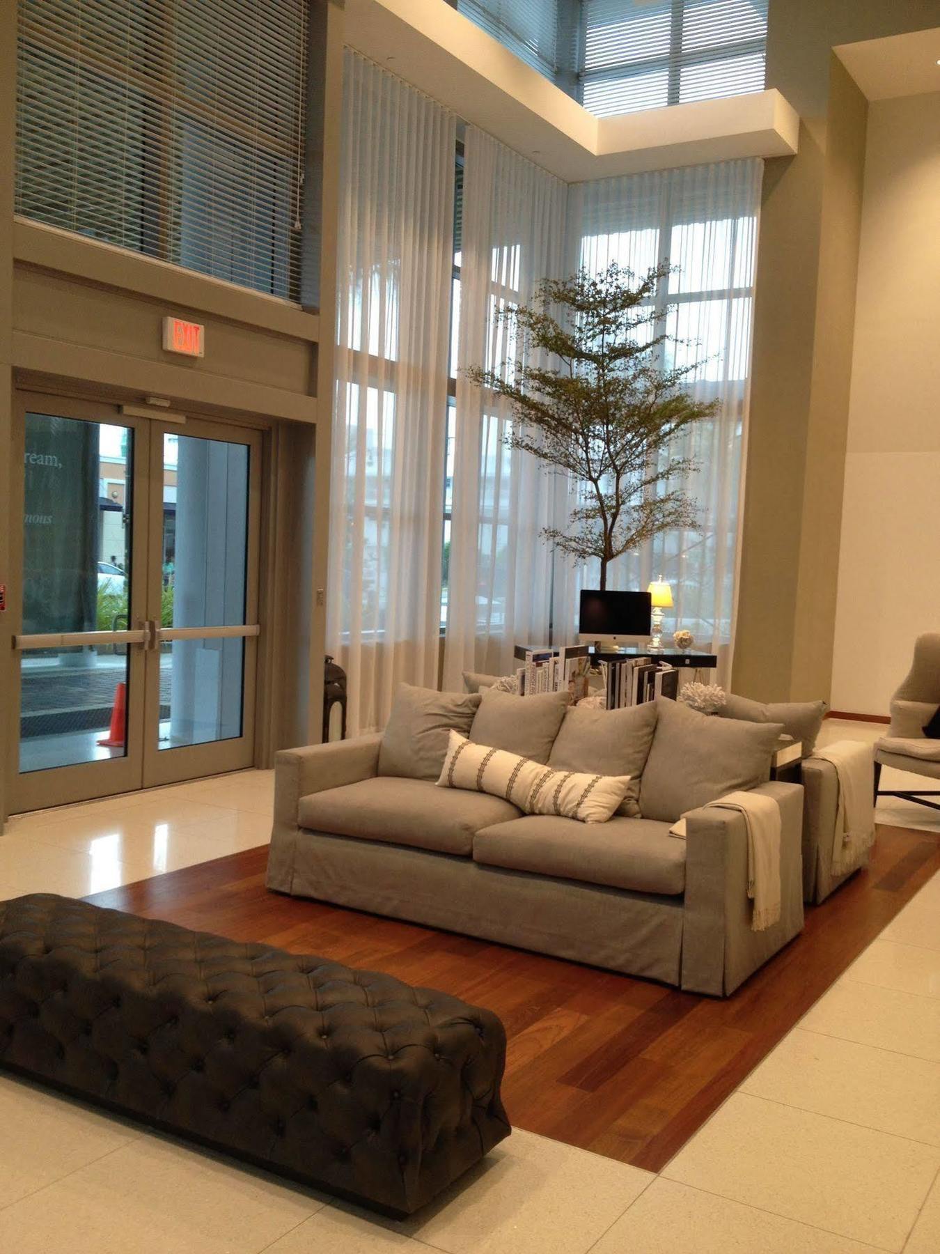 Miami Vacations Corporate - Monte Carlo Apartment *