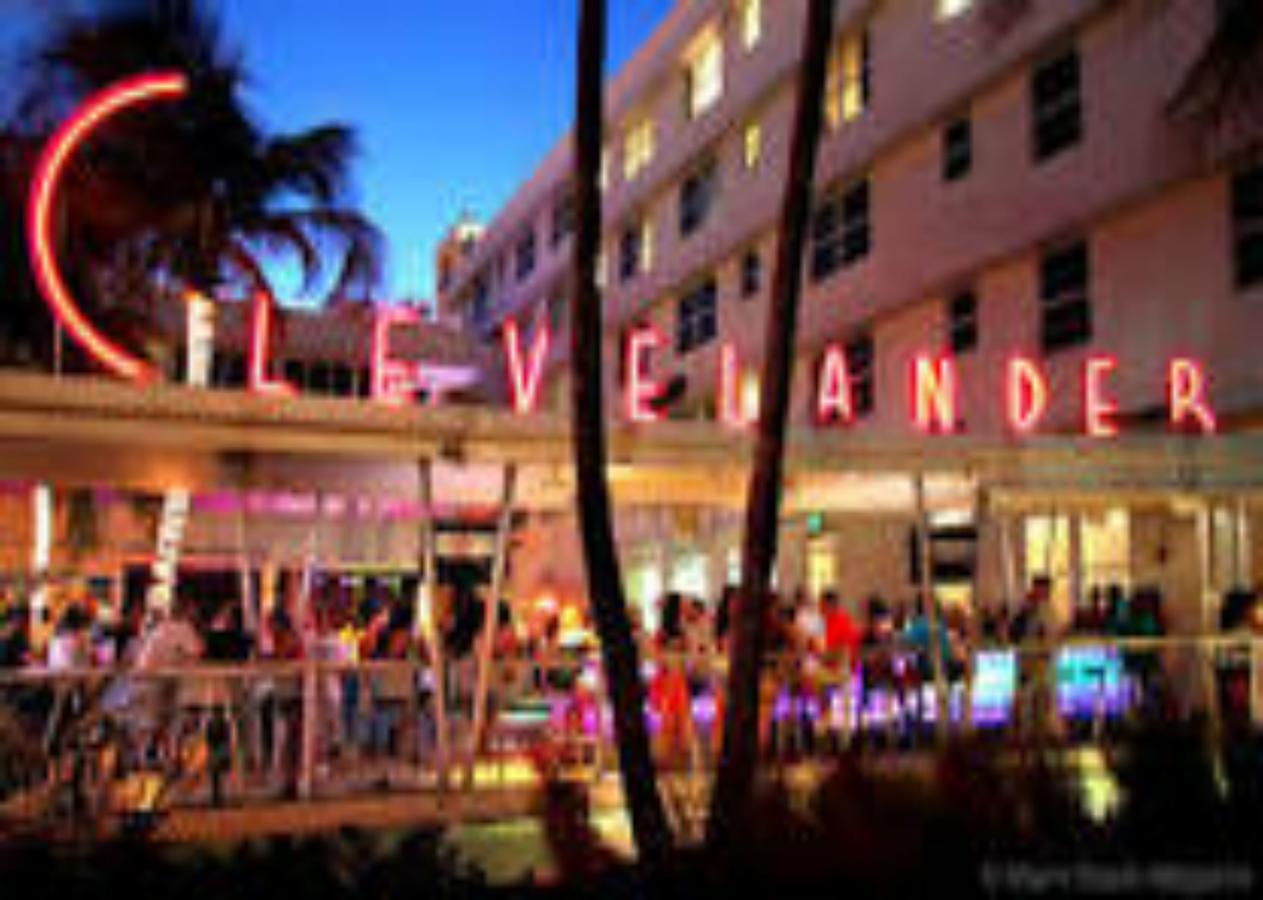Ensuite Apt On Collins Ave Miami Beach