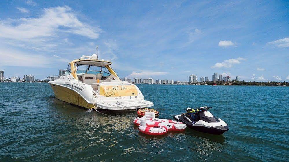 Miami Luxury Yacht Charters 4*