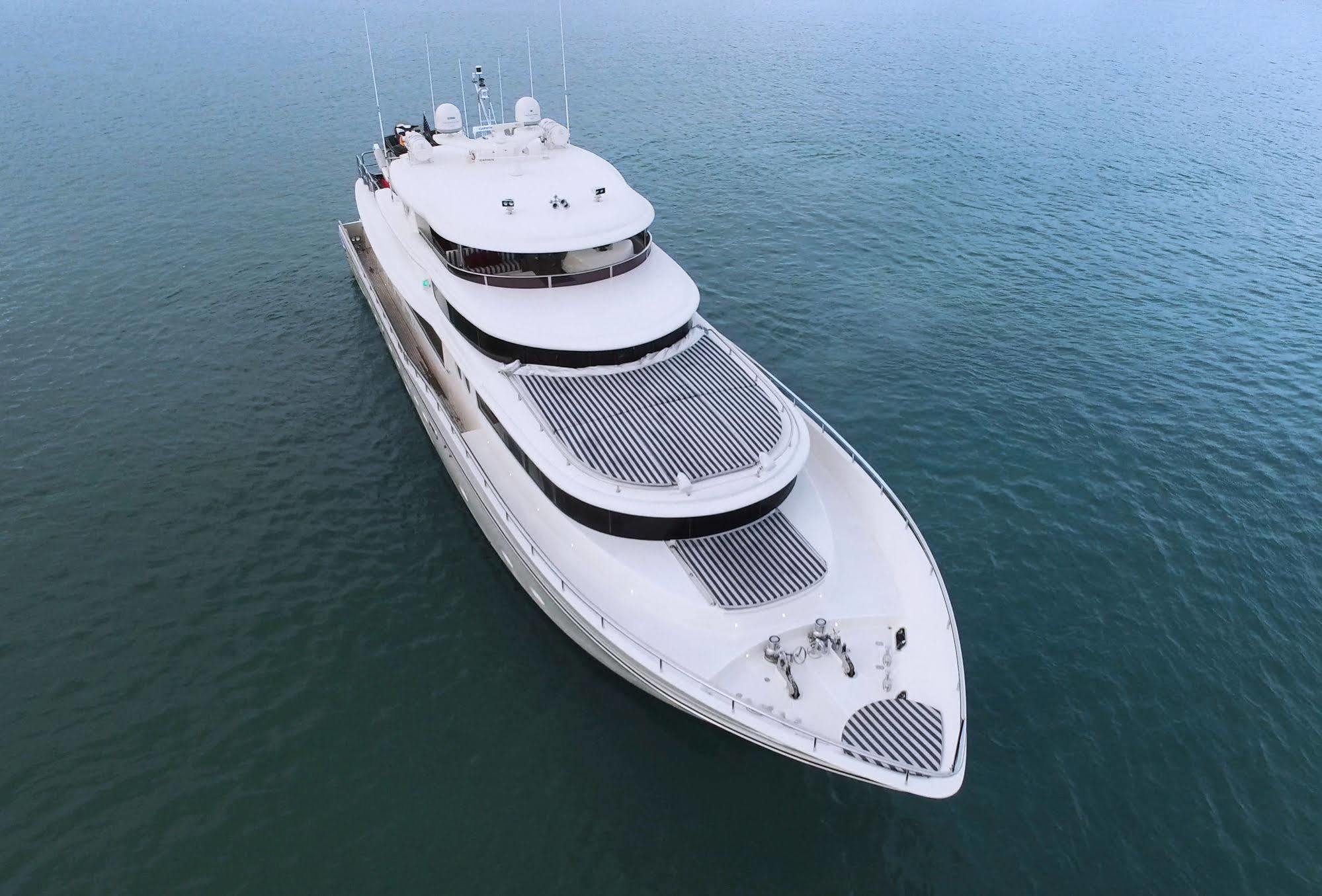 Hotel Miami Luxury Yacht Charters