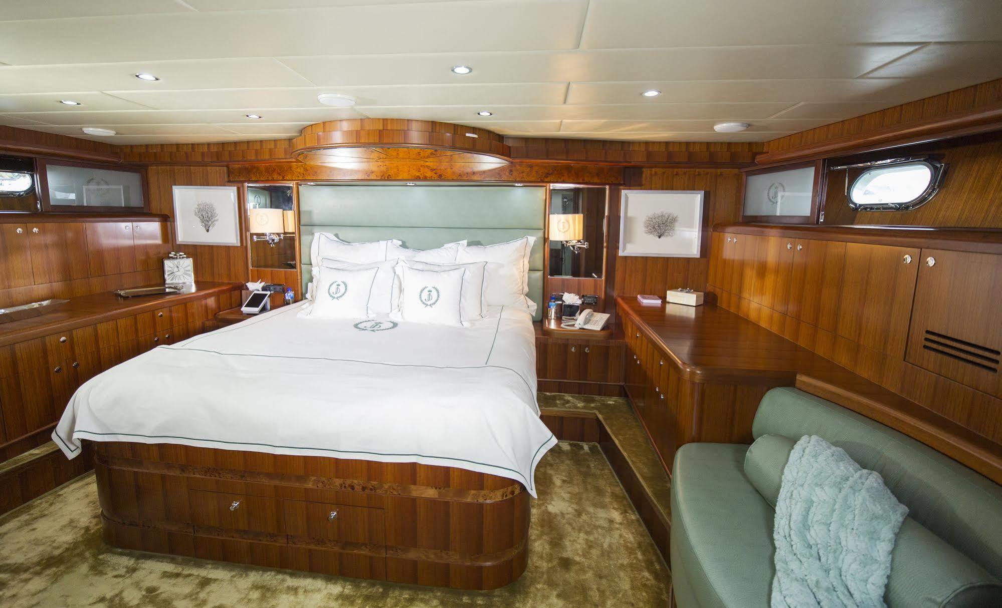 Hotel Miami Luxury Yacht Charters Miami Beach