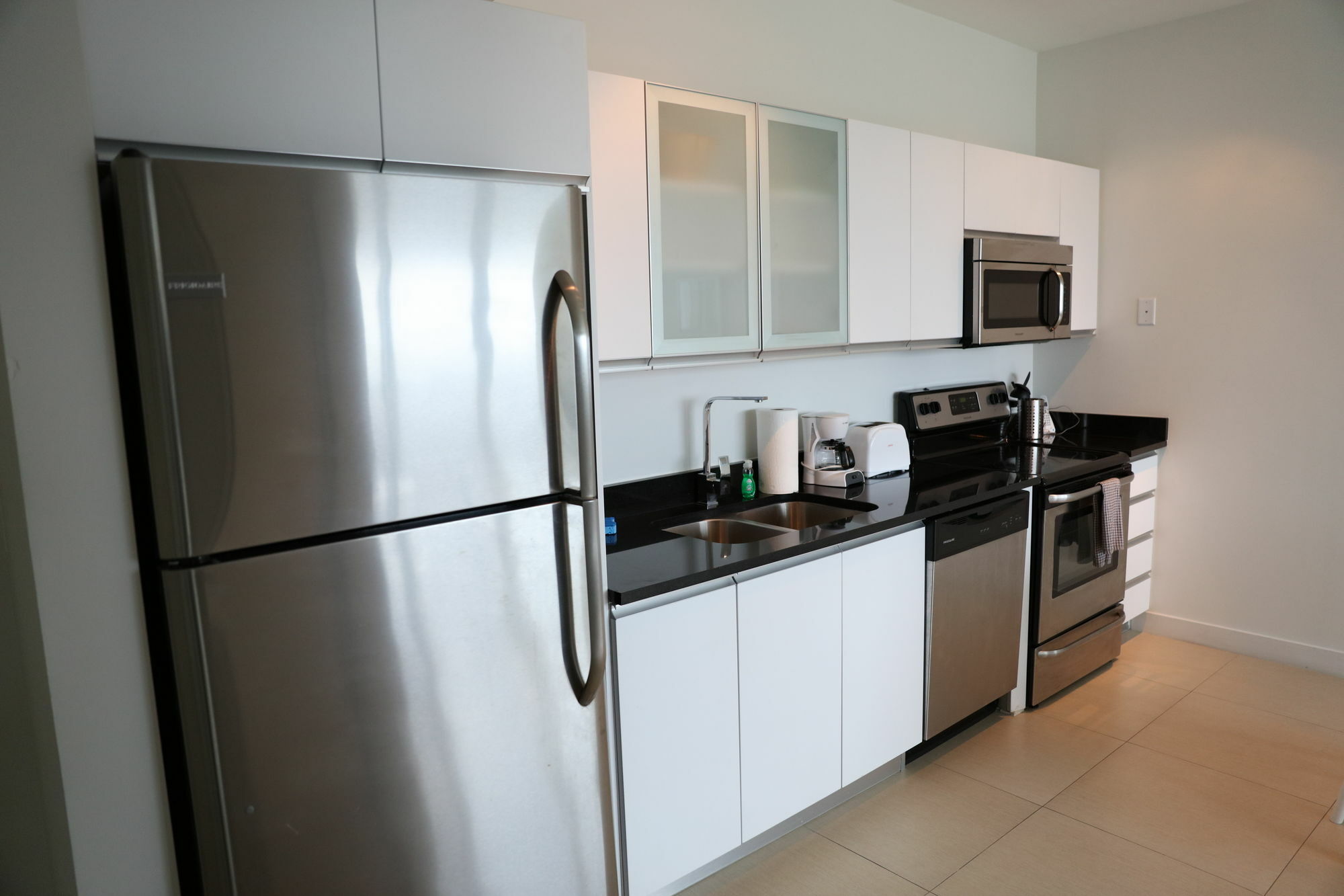 Miami Vacations Corporate - Monte Carlo Apartment Miami Beach