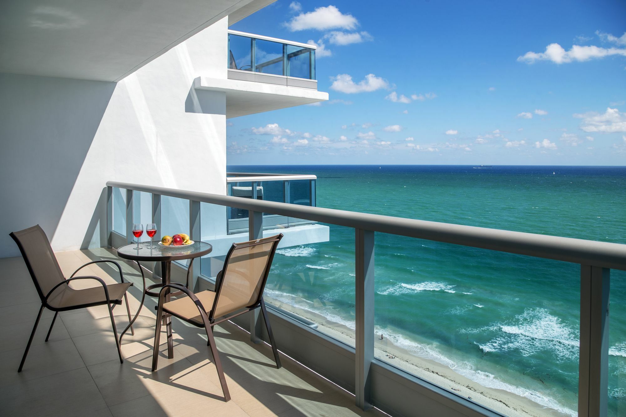 Cote D'azur Ocean Miami Aparthotel 4*