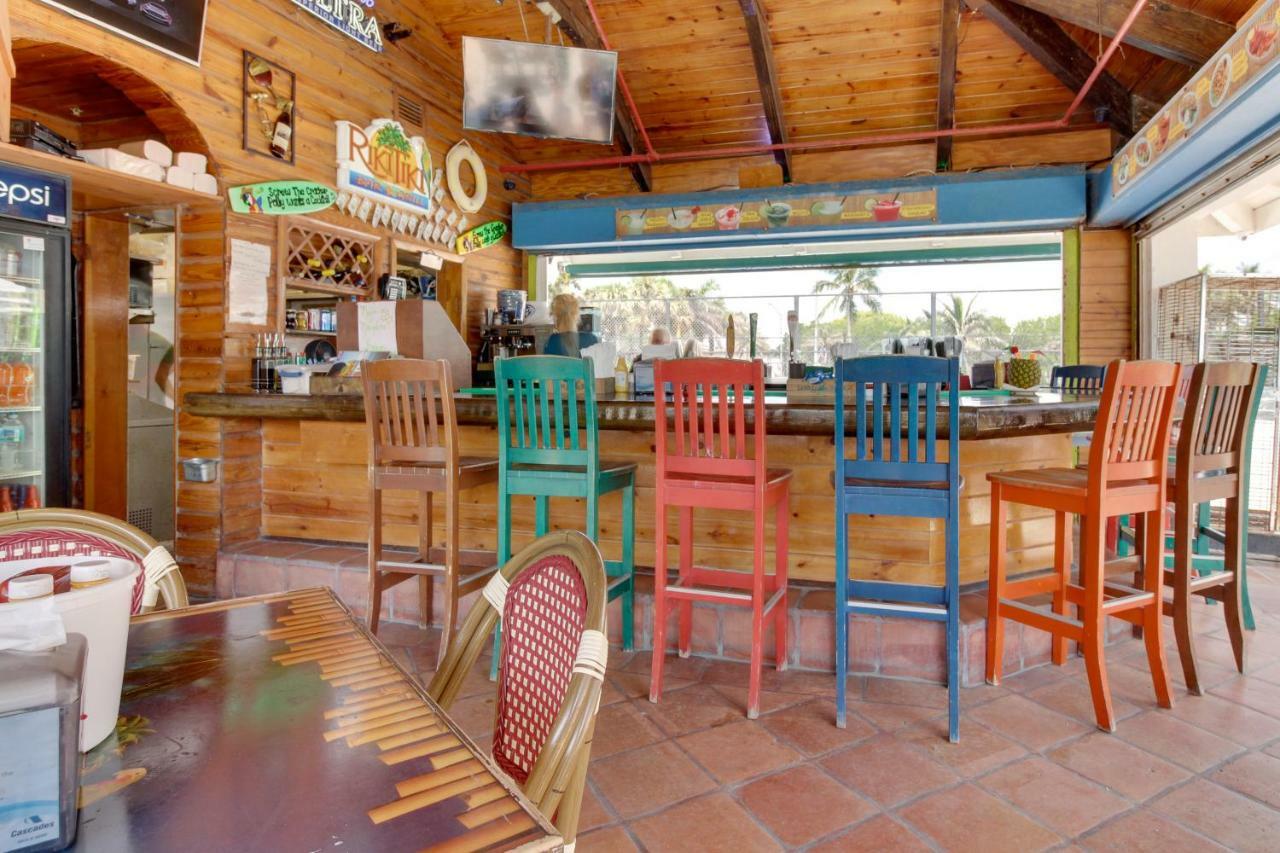 Castle Beach: Strawberry Lime