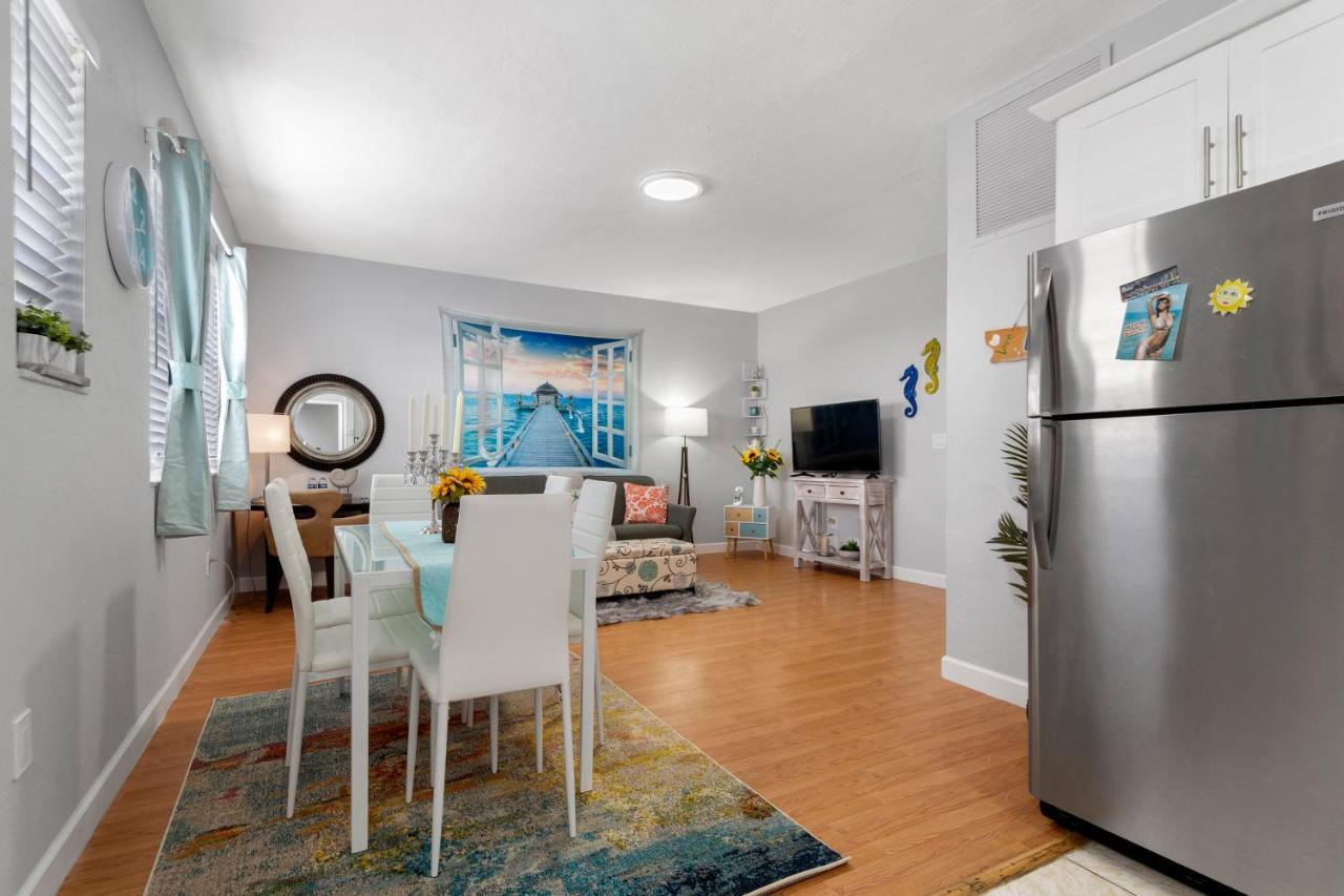 Ensuite Apt On Collins Ave