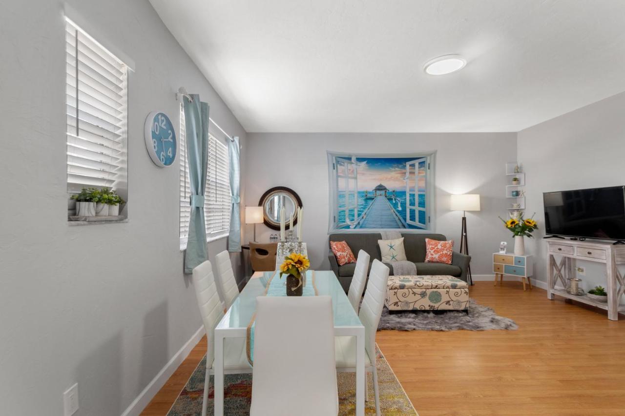 Ensuite Apt On Collins Ave * Miami Beach