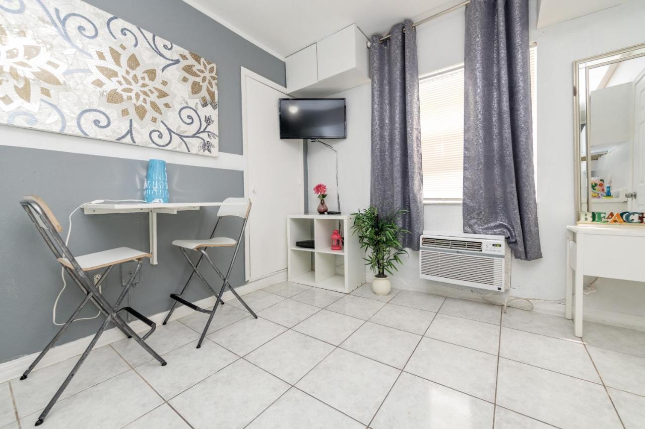 Ocean Drive Apartment