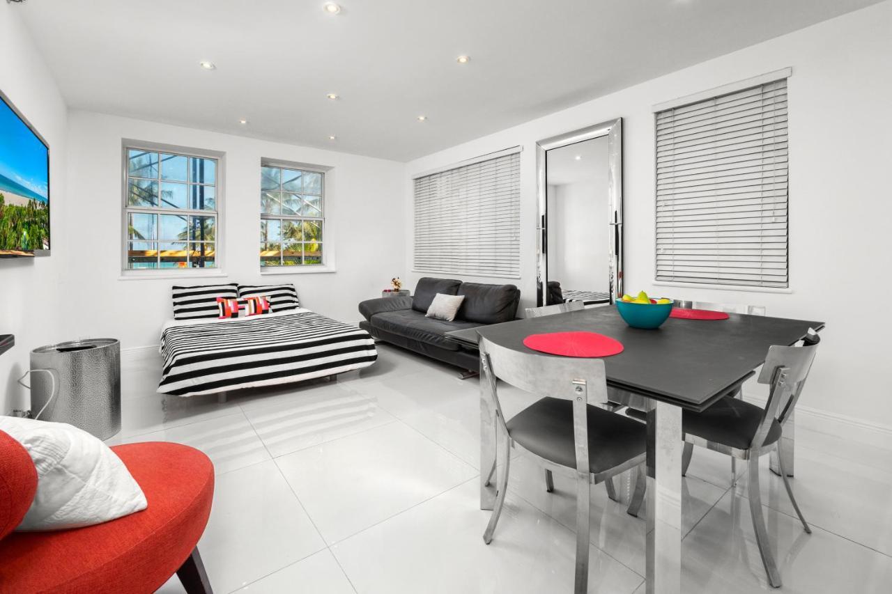 Apartment South In Ocean Drive *
