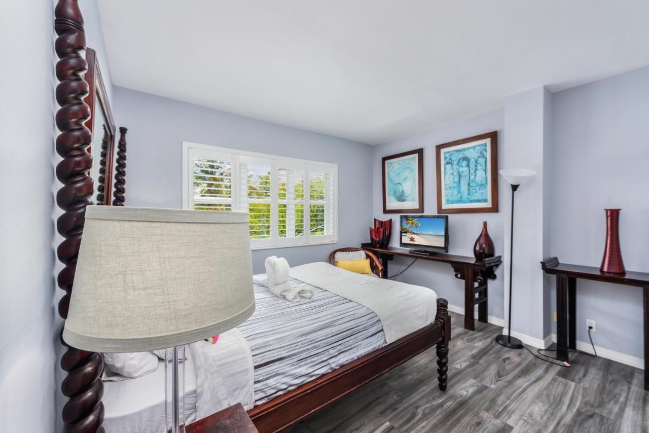 Apartment South In Ocean Drive