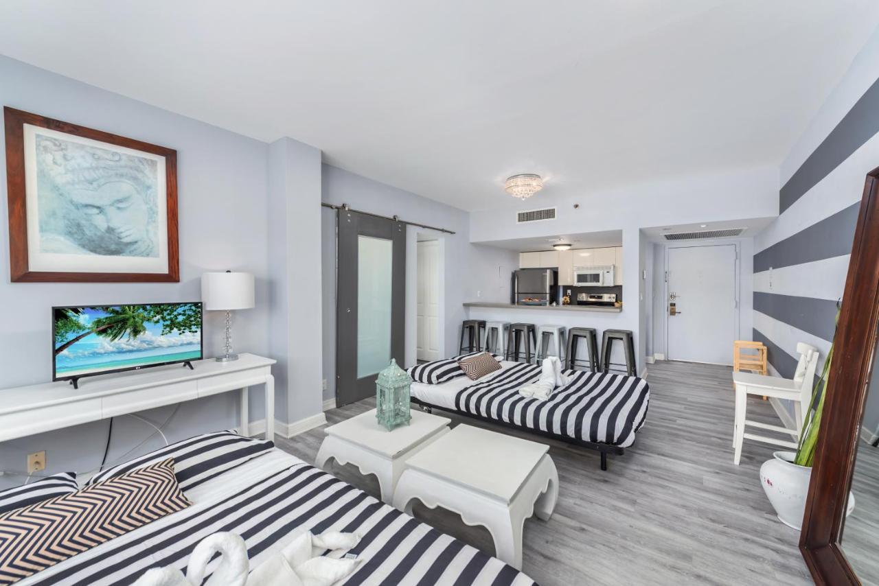 Apartment South In Ocean Drive *